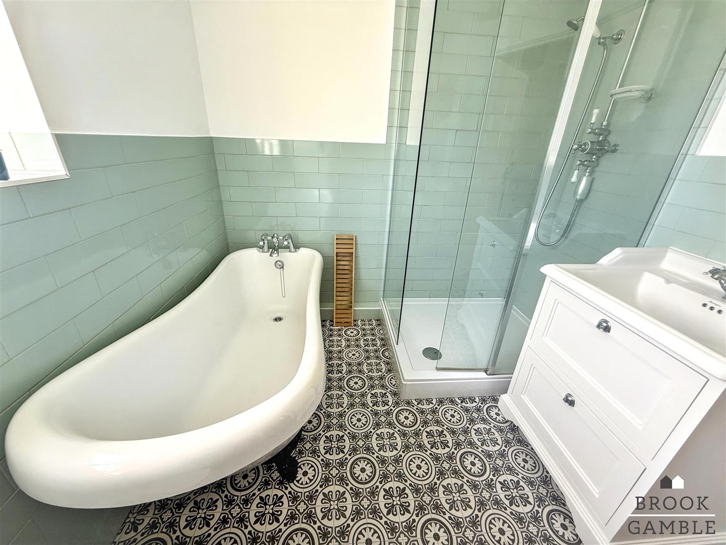 3 Bedroom House. Victoria Drive in Eastbourne,  10